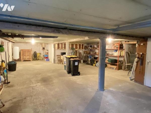 LOUDEACCentre ville. Maison d'habitation