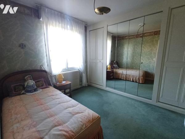 LOUDEACCentre ville. Maison d'habitation