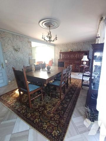 LOUDEACCentre ville. Maison d'habitation