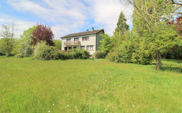 Maison à vendre    9 pièces •  Saint-Maurice-sur-Aveyron