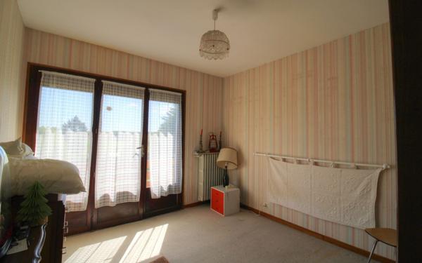 Maison à vendre    9 pièces •  Saint-Maurice-sur-Aveyron