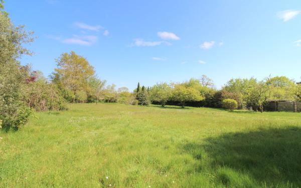 Maison à vendre    9 pièces •  Saint-Maurice-sur-Aveyron