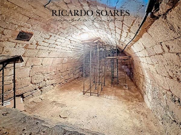 LONGÈRE RÉNOVÉE EN 2016 / 160m2 AU SOL / 3 CHAMBRES / SEJOUR 45m2 / GARAGE / TERRAIN 1015m2