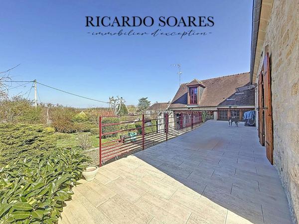 LONGÈRE RÉNOVÉE EN 2016 / 160m2 AU SOL / 3 CHAMBRES / SEJOUR 45m2 / GARAGE / TERRAIN 1015m2