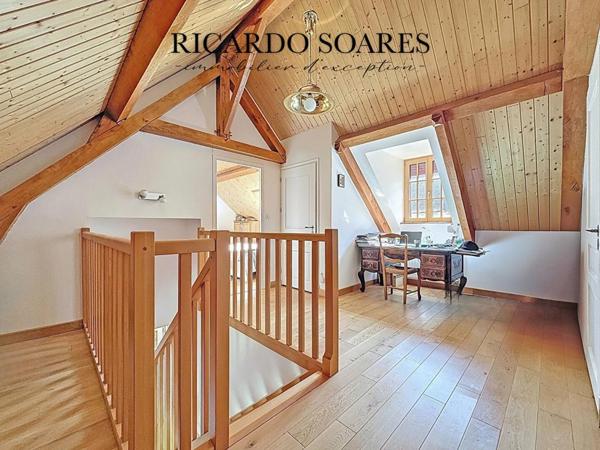 LONGÈRE RÉNOVÉE EN 2016 / 160m2 AU SOL / 3 CHAMBRES / SEJOUR 45m2 / GARAGE / TERRAIN 1015m2