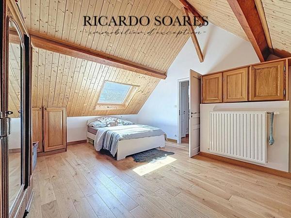 LONGÈRE RÉNOVÉE EN 2016 / 160m2 AU SOL / 3 CHAMBRES / SEJOUR 45m2 / GARAGE / TERRAIN 1015m2