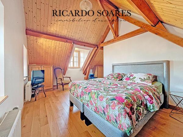 LONGÈRE RÉNOVÉE EN 2016 / 160m2 AU SOL / 3 CHAMBRES / SEJOUR 45m2 / GARAGE / TERRAIN 1015m2