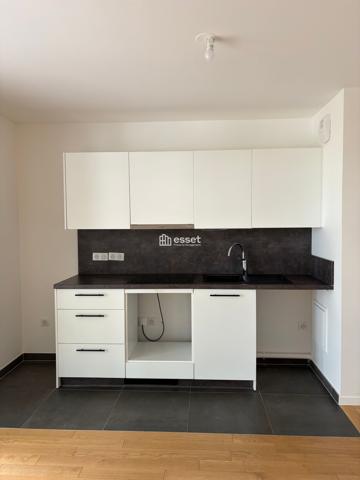 Location Appartement 2 pièces 42.23 m² - Courbevoie 92400