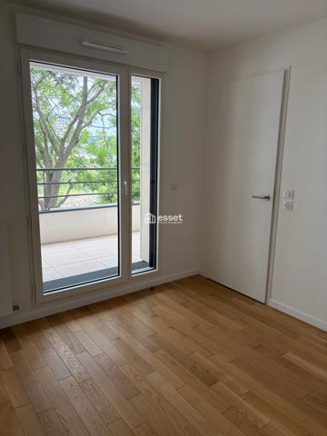 Location Appartement 2 pièces 42.23 m² - Courbevoie 92400