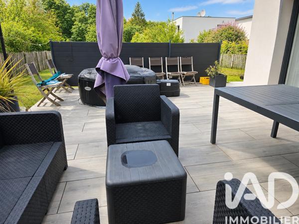 Maison à vendre 7 pièces 170 m² Noyal-Châtillon-sur-Seiche