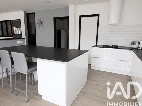 Maison à vendre 7 pièces 170 m² Noyal-Châtillon-sur-Seiche