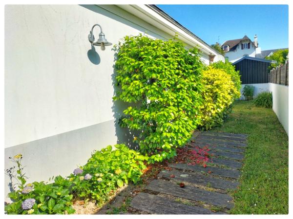 Maison à vendre 9 pièces VANNES (56)-Garage-jardin