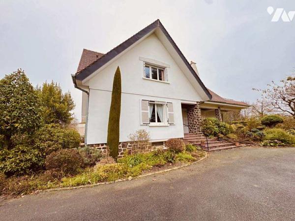 SAINT GERMAIN DU CORBEIS : maison à usage d'habitation (217m²)