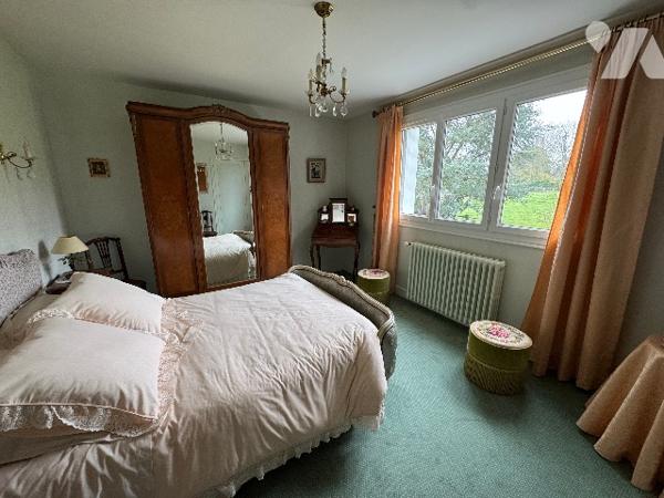 SAINT GERMAIN DU CORBEIS : maison à usage d'habitation (217m²)