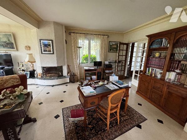 SAINT GERMAIN DU CORBEIS : maison à usage d'habitation (217m²)