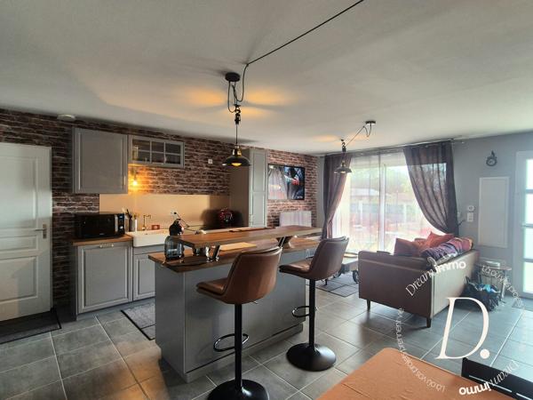 SUPERBE APPARTEMENT AVEC TERRASSE, 2 PLACES DE PARKINGS