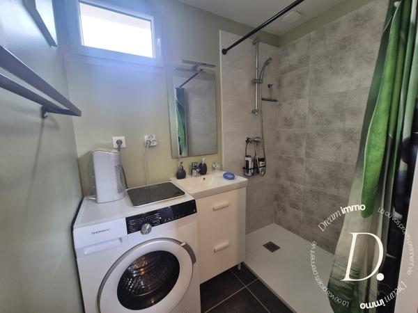 SUPERBE APPARTEMENT AVEC TERRASSE, 2 PLACES DE PARKINGS