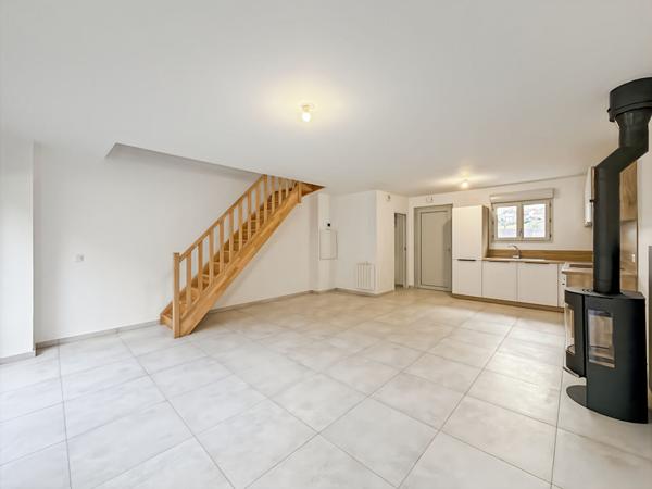 Maison de ville neuve Oinville sur montcient