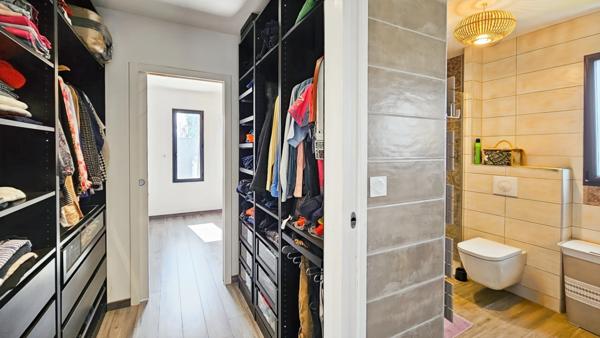 Maison contemporaine avec double garage et prestations de qualité à vendre 6 pièces MOMERES (65)