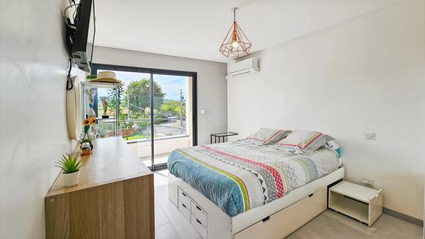 Maison contemporaine avec double garage et prestations de qualité à vendre 6 pièces MOMERES (65)