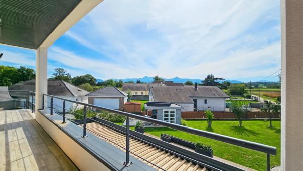 Maison contemporaine avec double garage et prestations de qualité à vendre 6 pièces MOMERES (65)