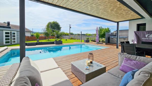 Maison contemporaine avec double garage et prestations de qualité à vendre 6 pièces MOMERES (65)