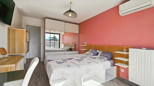 Maison contemporaine avec double garage et prestations de qualité à vendre 6 pièces MOMERES (65)