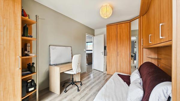 Maison contemporaine avec double garage et prestations de qualité à vendre 6 pièces MOMERES (65)