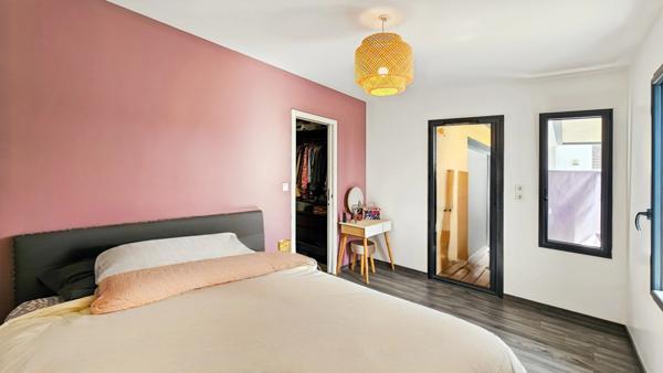 Maison contemporaine avec double garage et prestations de qualité à vendre 6 pièces MOMERES (65)