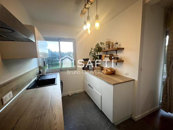 Bel appartement en duplex proche commerces au calme