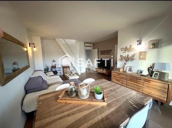 Bel appartement en duplex proche commerces au calme