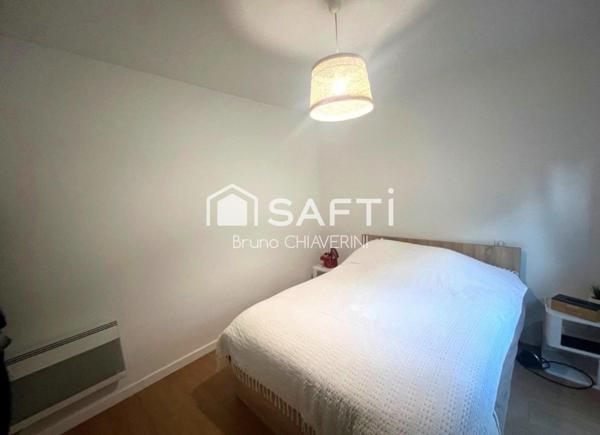 Bel appartement en duplex proche commerces au calme