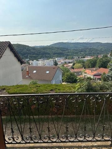 Appartement 3 pièces de 78 m² à Unieux