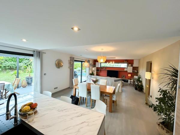 Maison à vendre    7 pièces •  Saint-Hilaire-de-Brethmas