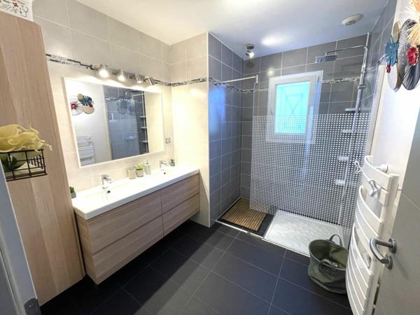 Maison à vendre    7 pièces •  Saint-Hilaire-de-Brethmas