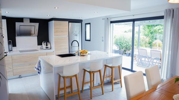 Maison à vendre    7 pièces •  Saint-Hilaire-de-Brethmas