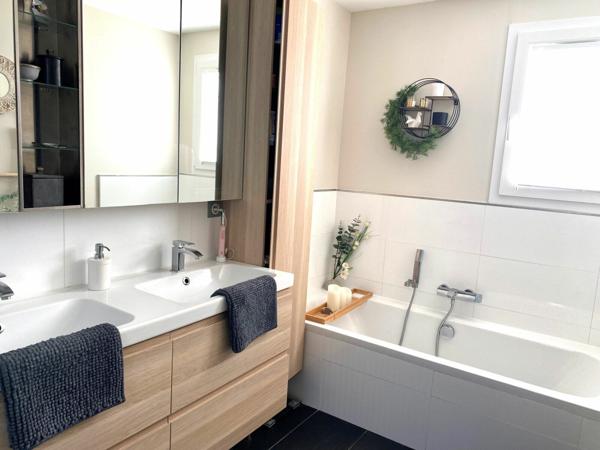 Maison à vendre    7 pièces •  Saint-Hilaire-de-Brethmas