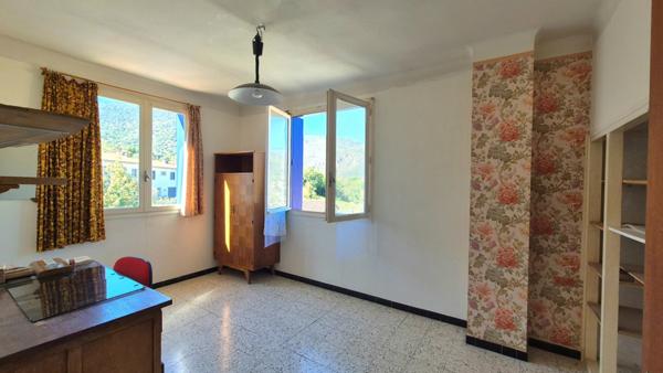 Maison à vendre 7 pièces, garage et jardin, RIA SIRACH (66)