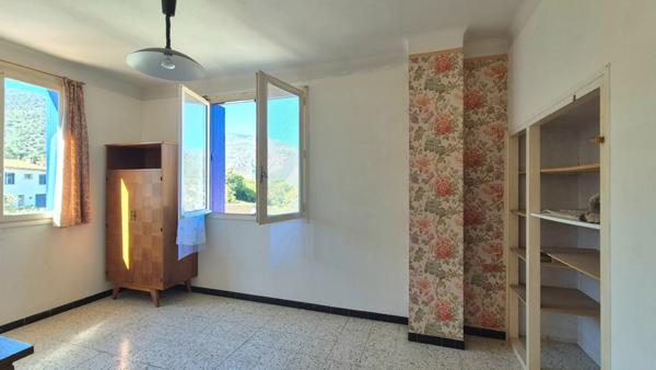 Maison à vendre 7 pièces, garage et jardin, RIA SIRACH (66)