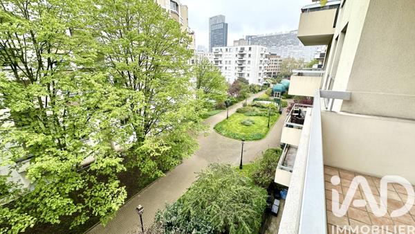 Appartement à vendre 4 pièces 84 m² Courbevoie