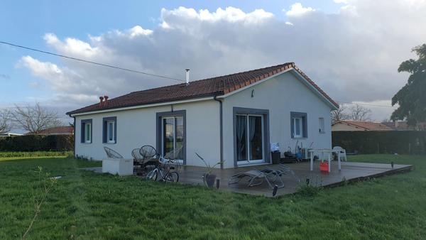 À Hagetmau, maison avec terrasse à acheter avec SN AGENCE TACHON À Hagetmau, maison avec terrasse à acheter avec SN AGENCE TACHON