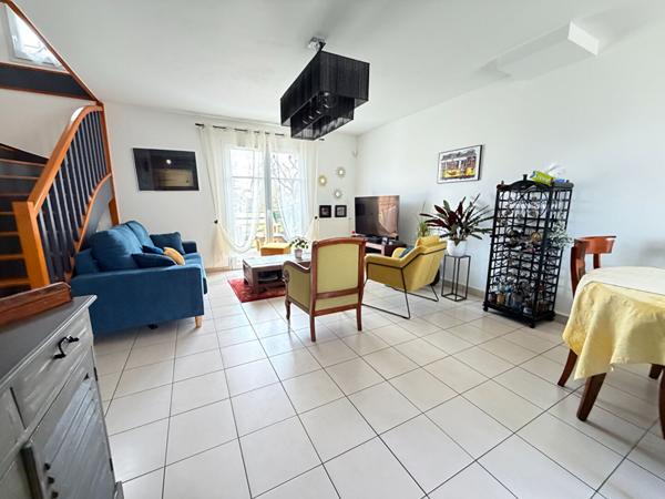 EXCLUSIVITÉ - MAISON INDIVIDUELLE DE 5 PIECES A VENDRE A PLAISIR