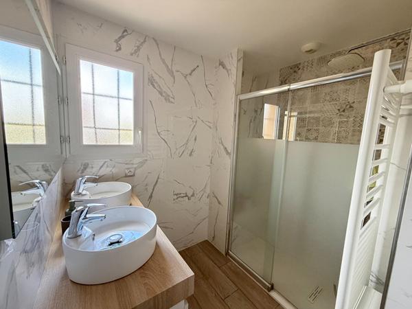 EXCLUSIVITÉ - MAISON INDIVIDUELLE DE 5 PIECES A VENDRE A PLAISIR