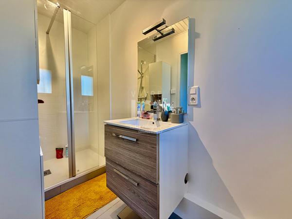 Maison mitoyenne - 60m² - 2 CHAMBRES