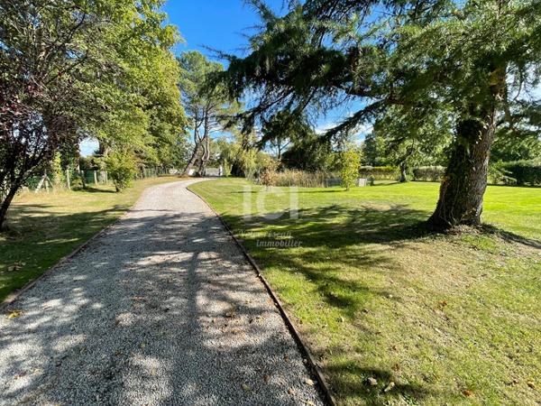 Maison mitoyenne - 60m² - 2 CHAMBRES