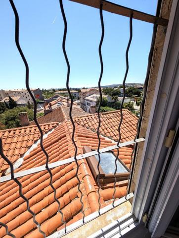 APPARTEMENT DE CHARME, T4 78M² AVEC TERRASSE 15M² , 5MN DES HALLES