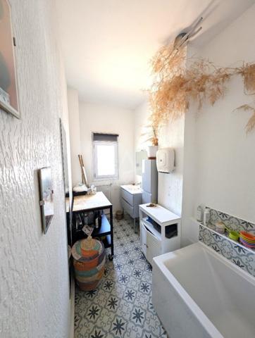 APPARTEMENT DE CHARME, T4 78M² AVEC TERRASSE 15M² , 5MN DES HALLES