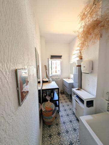 APPARTEMENT DE CHARME, T4 78M² AVEC TERRASSE 15M² , 5MN DES HALLES