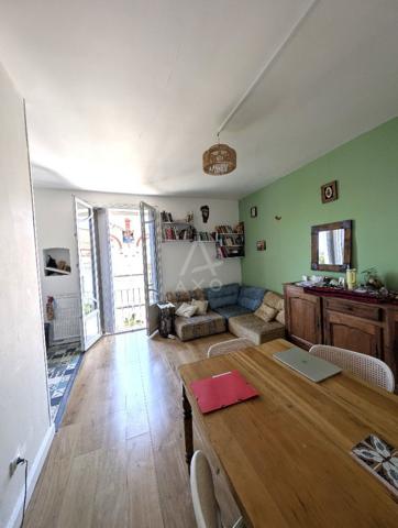 APPARTEMENT DE CHARME, T4 78M² AVEC TERRASSE 15M² , 5MN DES HALLES