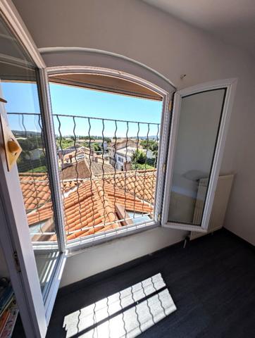 APPARTEMENT DE CHARME, T4 78M² AVEC TERRASSE 15M² , 5MN DES HALLES